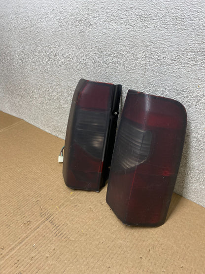 2002 2003 2004 Nissan Xterra Left+Right Side Tail Lights Oem W3865 DW1