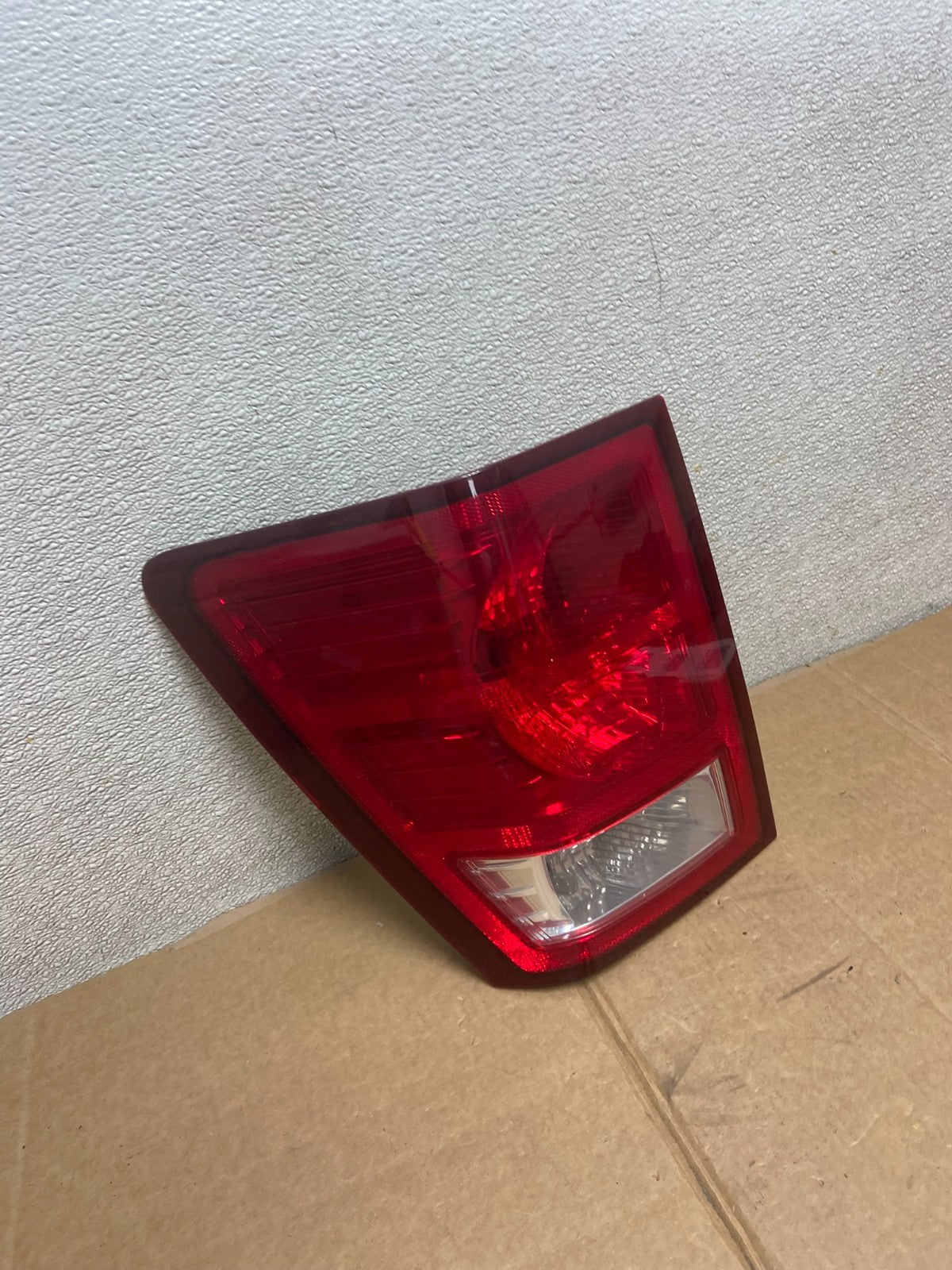 2007 2008 2009 2010 Jeep Grand Cherokee Left Driver Lh Tail Light Oem AA1160 DW2