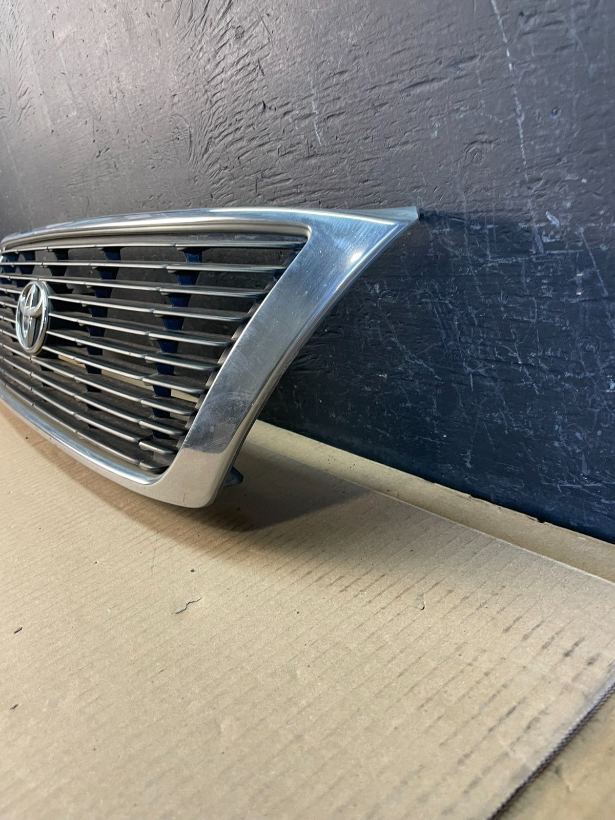 1995 1996 1997 Toyota Avalon Front Upper Grill Grille OEM AC2007 DG1
