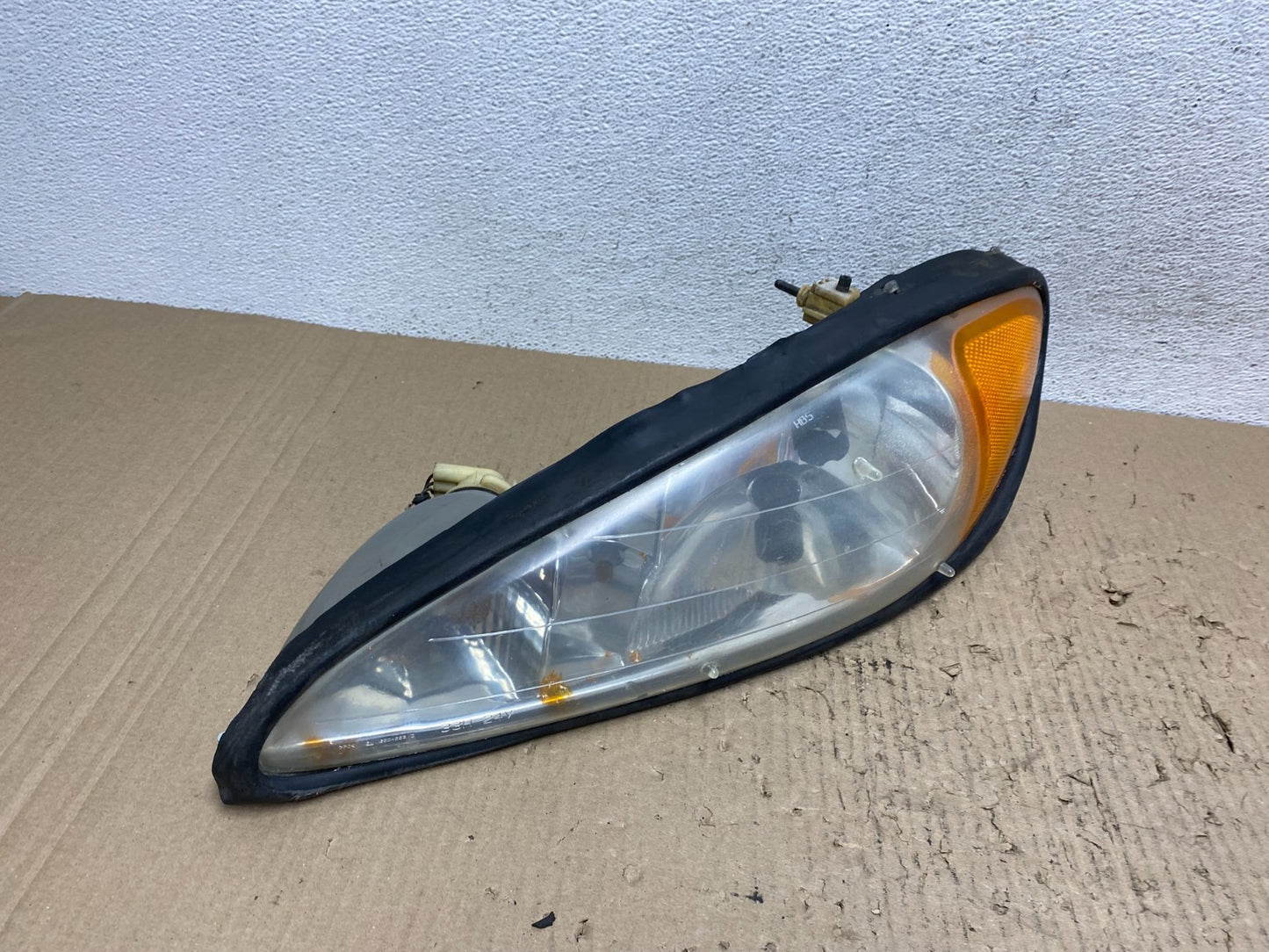 1999 to 2005 Pontiac Grand Am Left Driver LH Headlight AF2920 DW2