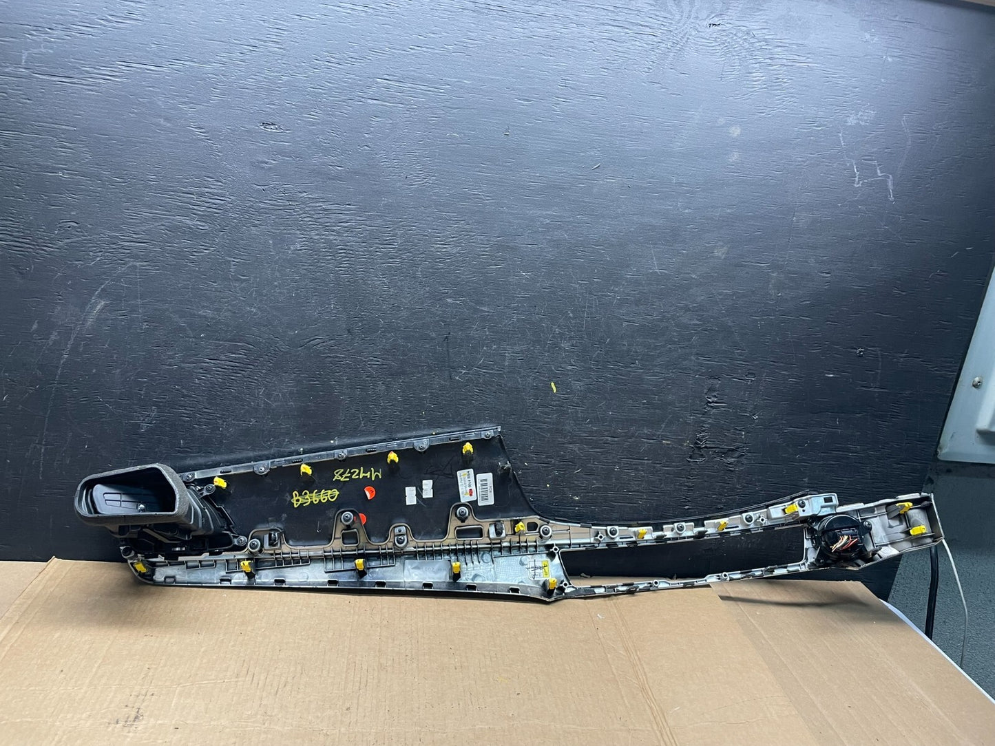 2014 2015 2016 Hyundai Equus Passenger Dash Trim Molding Bezel M4278 DG3