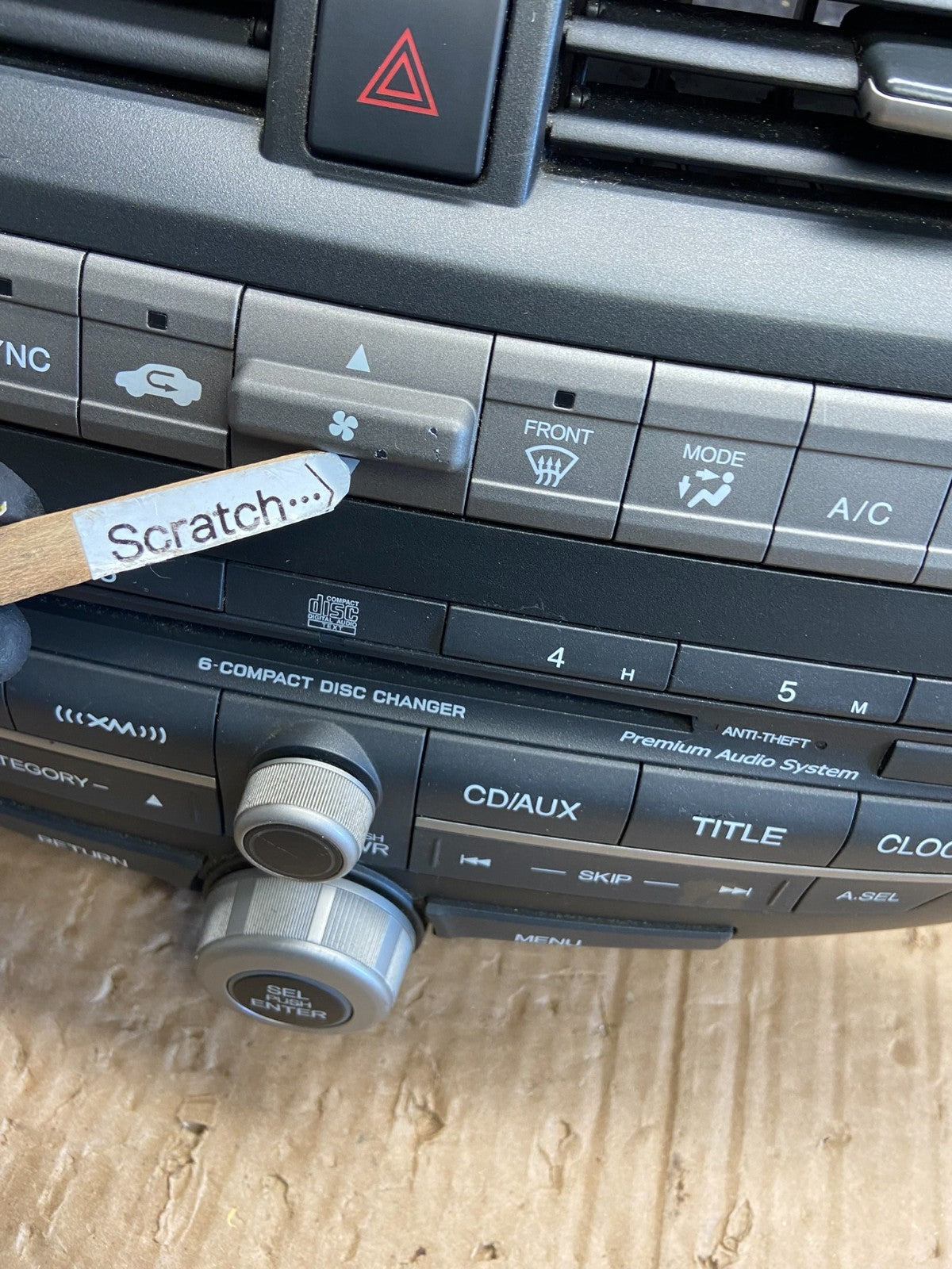 2010-2012 Honda Accord Crosstour Front Radio AM/FM CD Climate Control AF63913