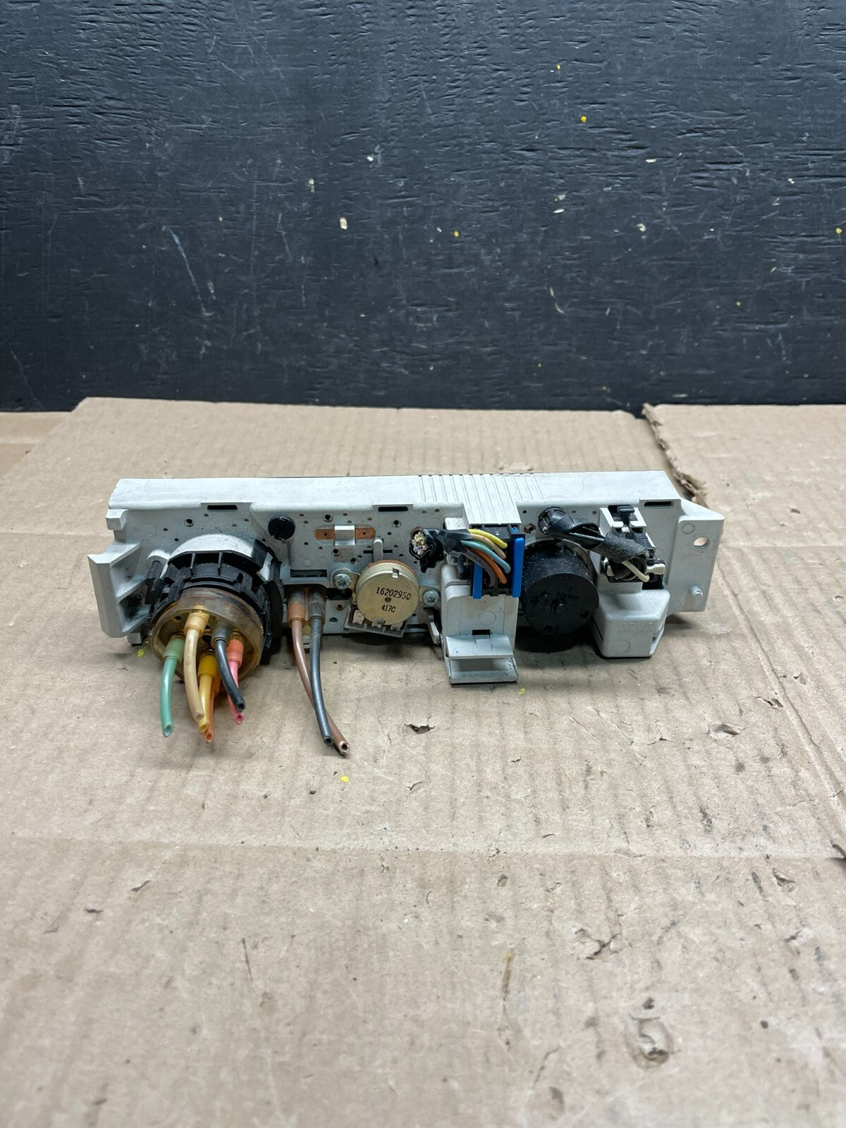 2001 - 2007 GMC Chevrolet Express 1500 Climate Control A/C T4489 DG4