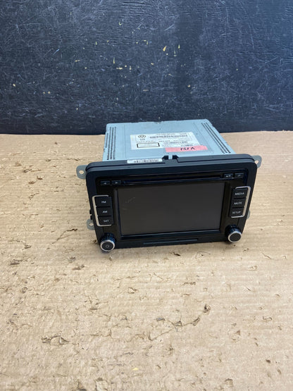 2009 to 2012 Volkswagen CC Radio CD Player Screen AM/FM AG8713 DG0