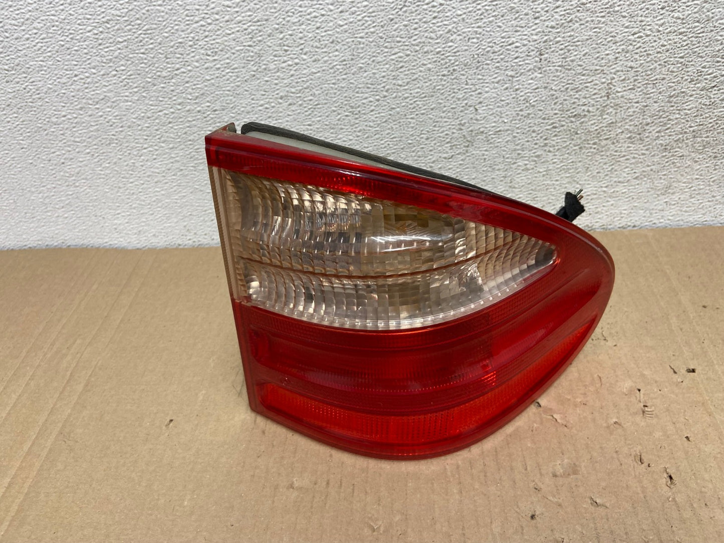 2000-2003 Wagon Mercedes-Benz W210 E-Class Right Passenger Tail Light AE9529 LK0
