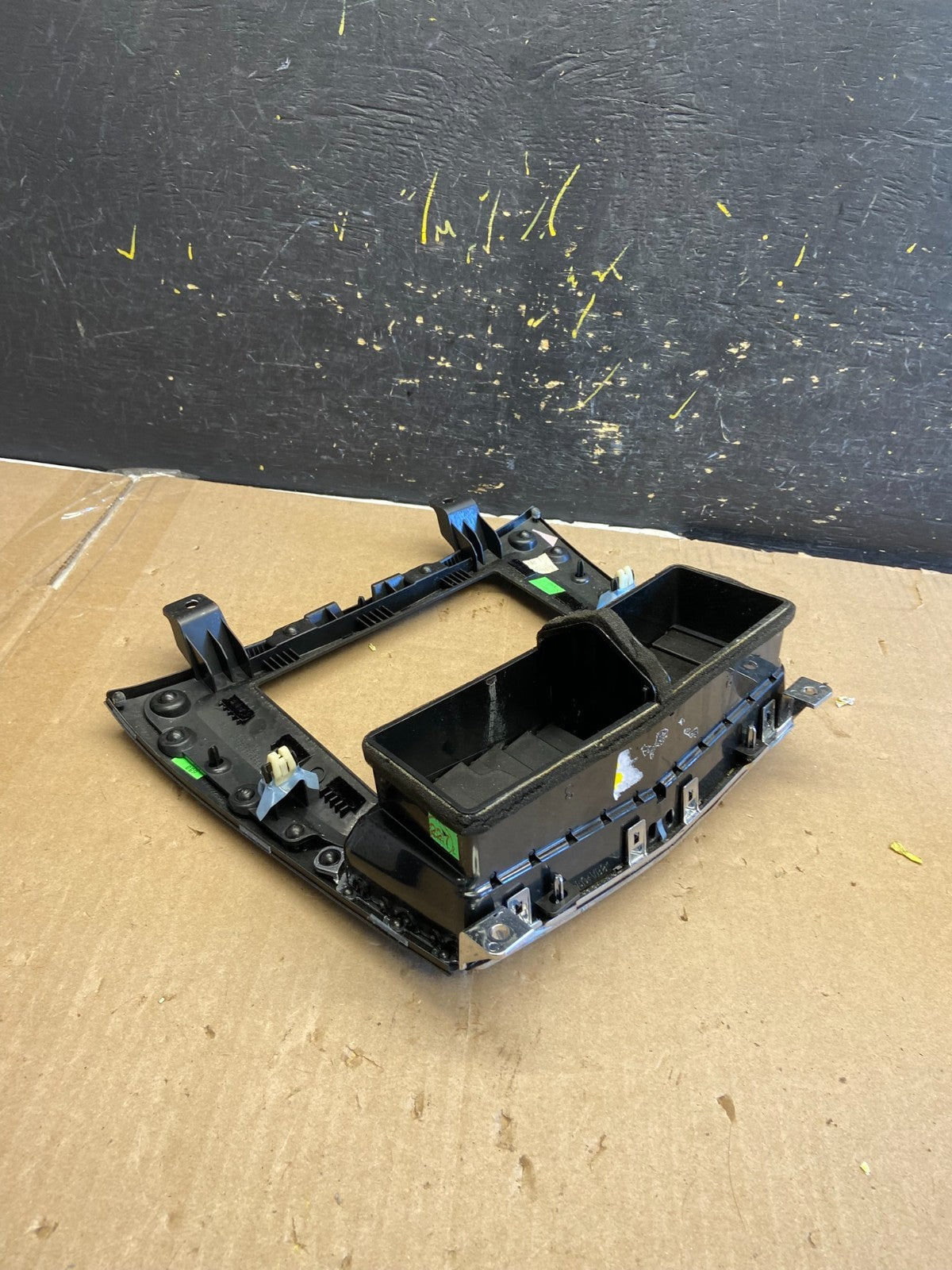 2010 - 2012 Lincoln Mkt Center Dash Gps Radio Bezel Panel Air Vent OEM AB1983 DG3