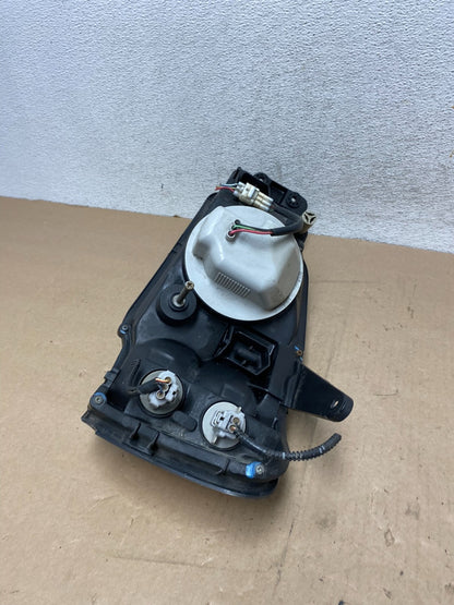2001 to 2004 Subaru Legacy Outback Right Passenger Rh Headlight AG4610 DW7