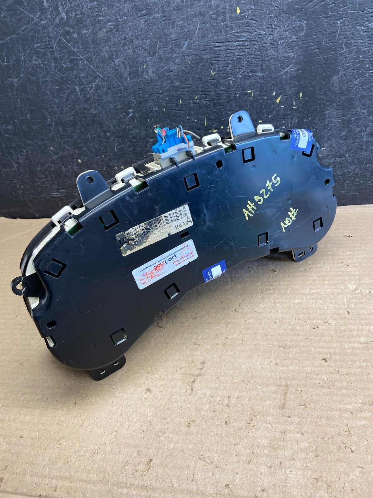 2002 - 2005 GMC Envoy Speedometer Cluster Gauge AH5275 PS5