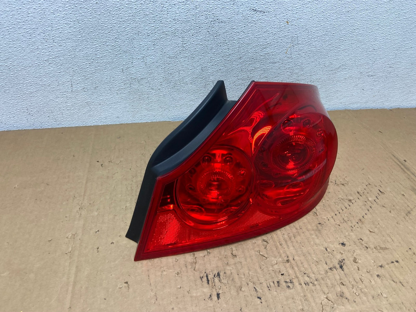 2007 to 2013 Infiniti G35 G37 Sedan Right Passenger Rh Tail Light AD2404 LK2