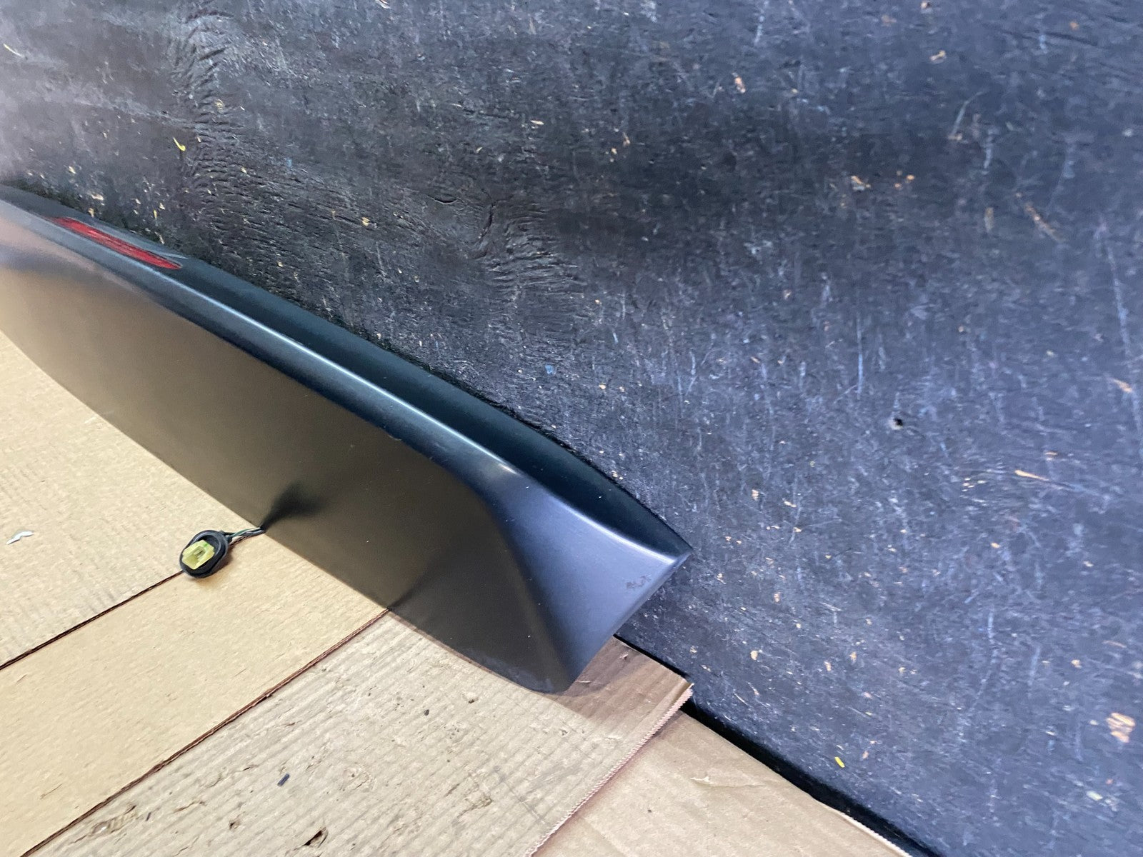 1999 to 2004 Honda Odyssey Rear Trunk Spoiler Gate Oem V6963 DG1