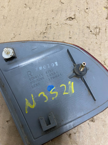 1998 to 2002 Chevrolet Prizm Right Passenger Rh Side Inner Tail Light OEM N35217