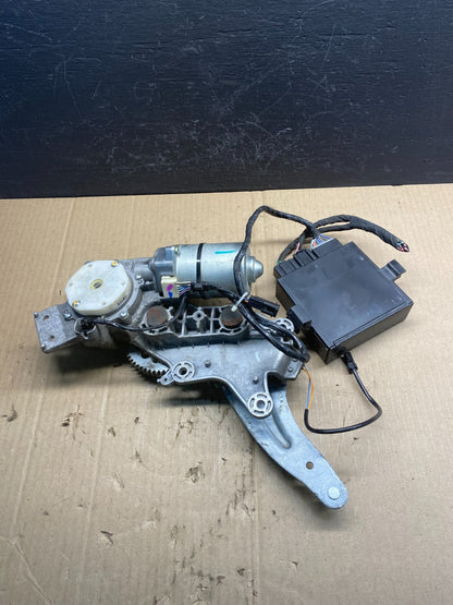 2007 2008 Acadia Enclave Escalade Suburban Liftgate Door Module Motor AC0899  DG1