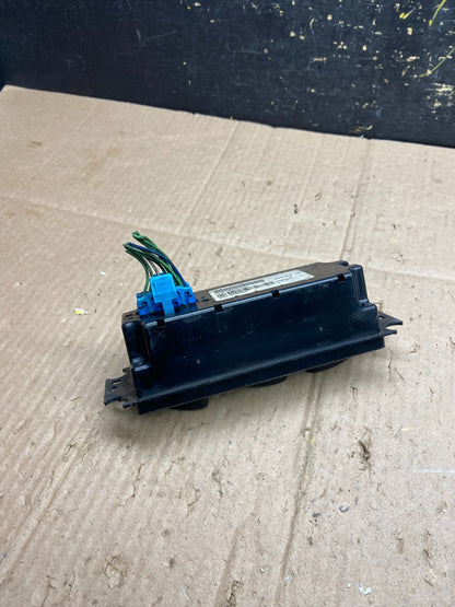International Navistar 4300 Climate Control Heater Fan Panel  AA8162 DG4