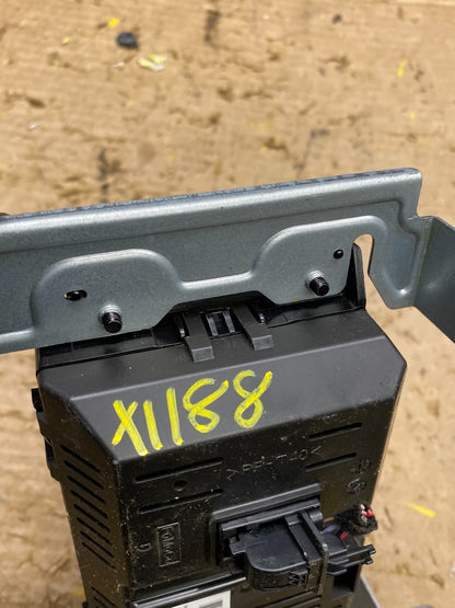 2013 to 2016 Ford Taurus 4.2" Radio Navigation Screen Module x1188 DG6
