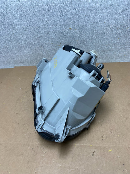 2001-2004 Mercedes-Benz C Class SEDAN Halogen Left Headlight Oem Z6878 DW5