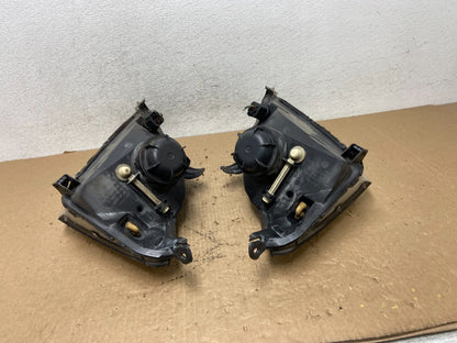 2000 to 2002 Ford Focus Left+Right Set Halogen Headlights AF8333 DW9