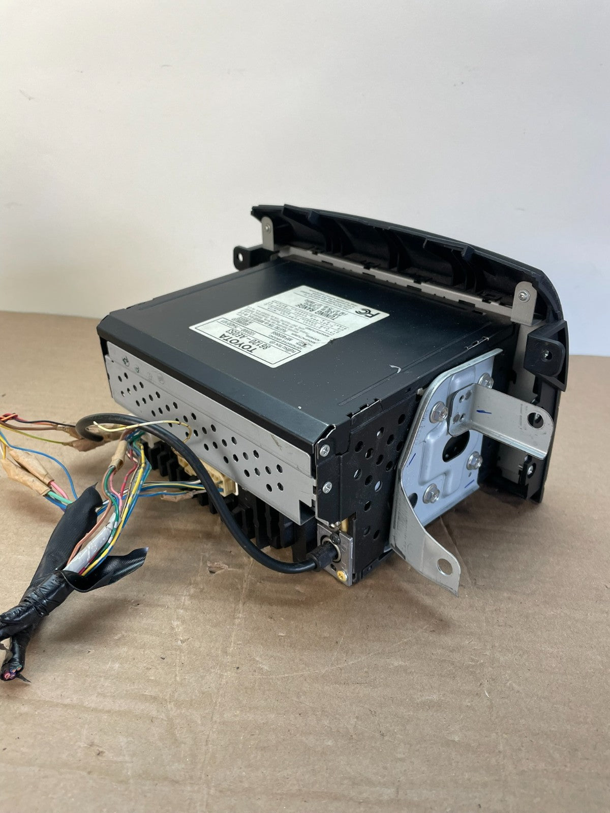 2006 to 2008 Toyota Sienna AM FM CD WMA Mp3 Radio Receiver AI0537 DG5