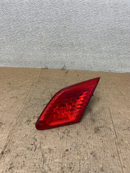 2003 to 2004 Toyota Avalon Right Passenger RH Inner Tail Light OEM AA43660