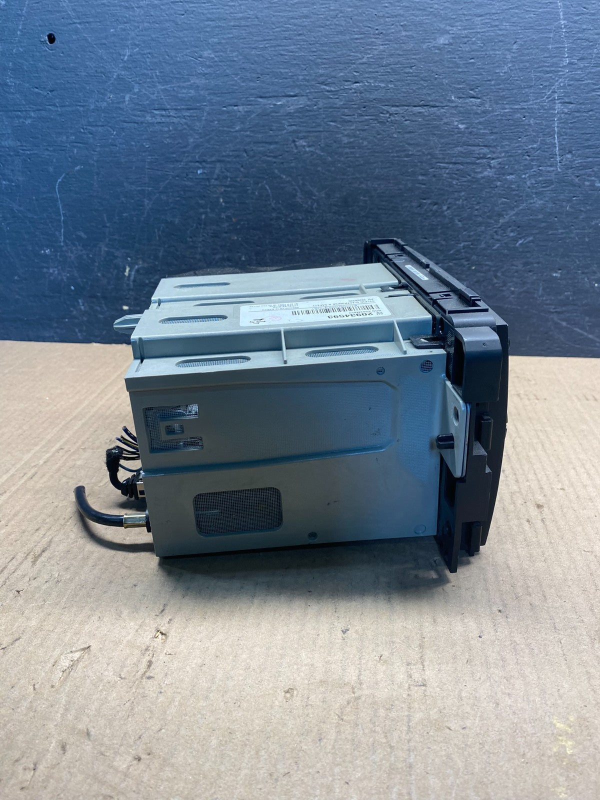 2007 to 2014 GMC Chevy Truck Yukon Silverado AM FM Radio AE6377 DG2