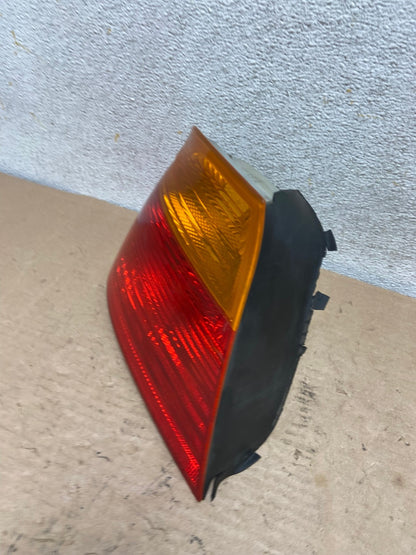 1999-2001 Bmw 3 E46 325i 328i 330i Coupe Right Passenger Tail Light AI0915 LK1
