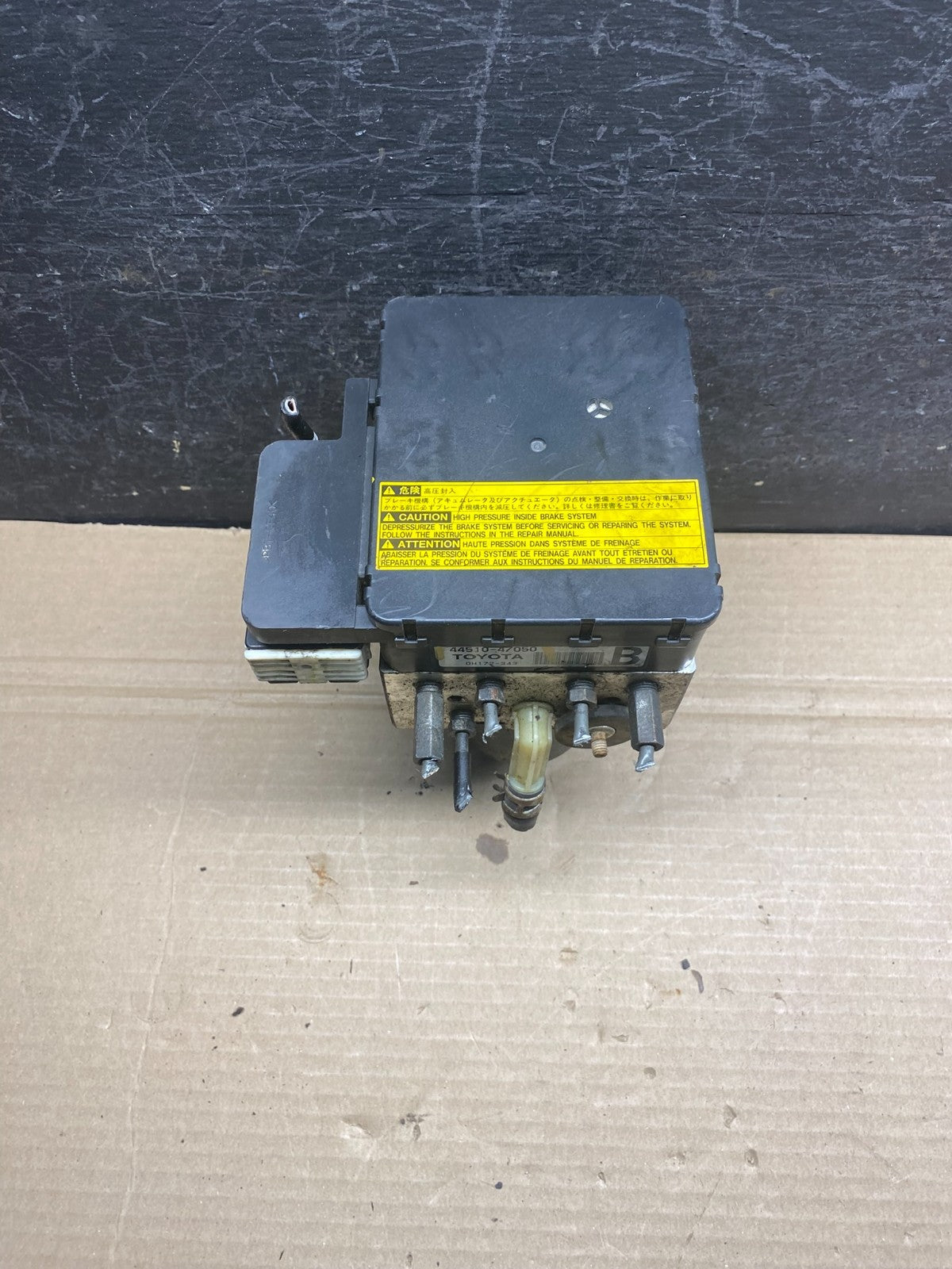 2004 - 2009 Toyota Prius ABS Brake Pump Anti Lock Module AH7597 DG0