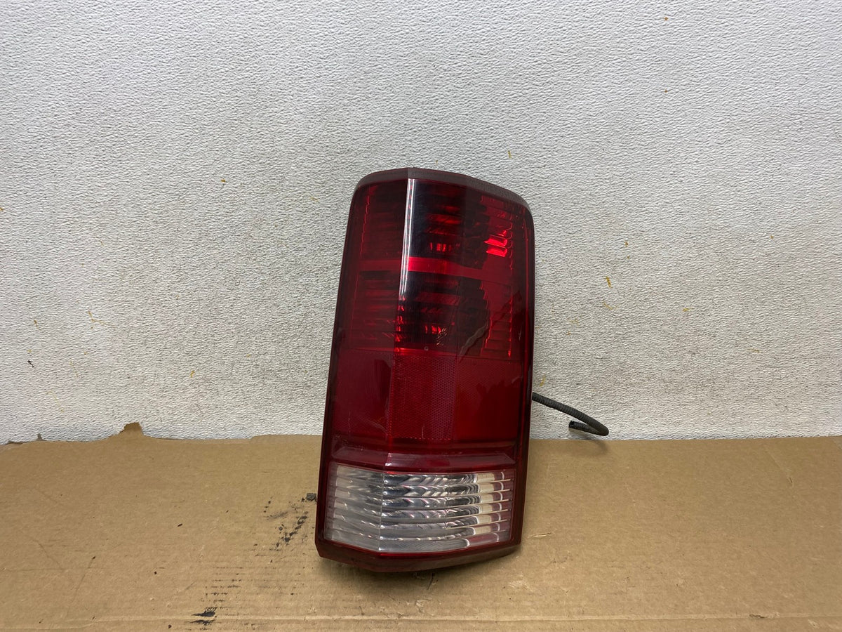 2007-2011 Dodge Nitro Tail Light Right Passenger Rh Side AH8040 LK0