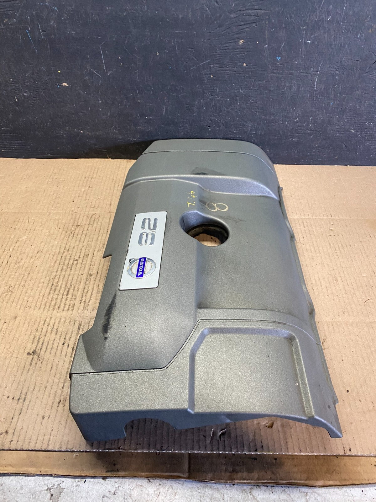 2005 to 2011 Volvo S80 3.2L Upper Top Engine Motor Dust Cover Oem i3363 DG13