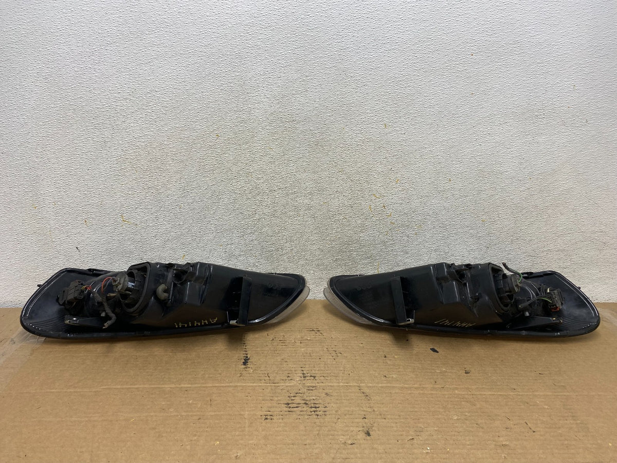 2001 to 2002 Chrysler Sebring Left+Right Set Headlight AH4141 DG4