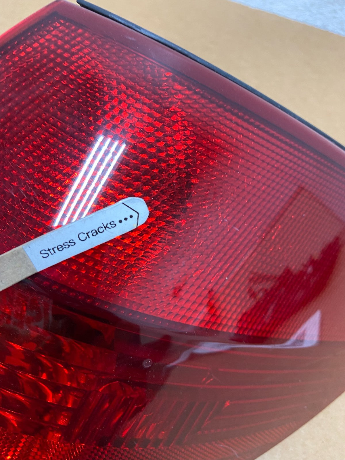 2004-2005 Toyota Sienna Right Passenger Rh Side Tail Light AD8857 DW4