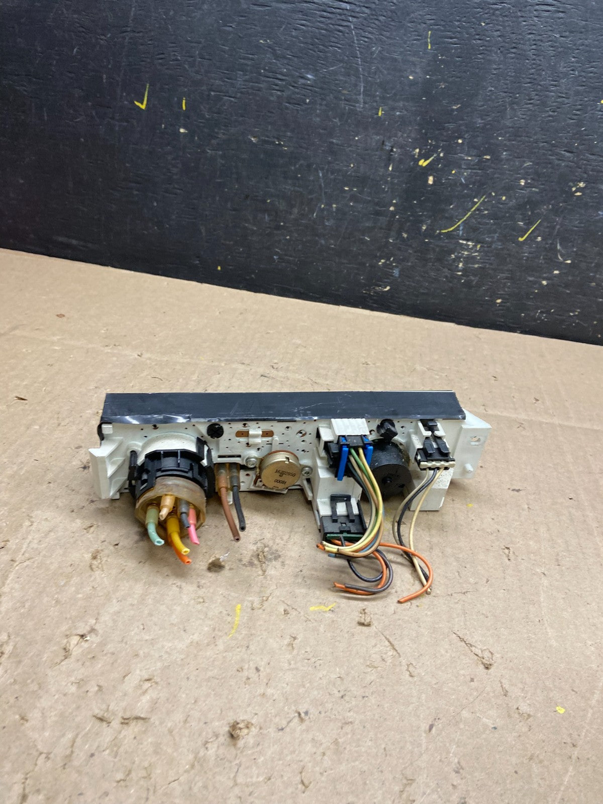 2001 - 2007 GMC Chevrolet Astro Express Climate Control A/C U4722 DG3