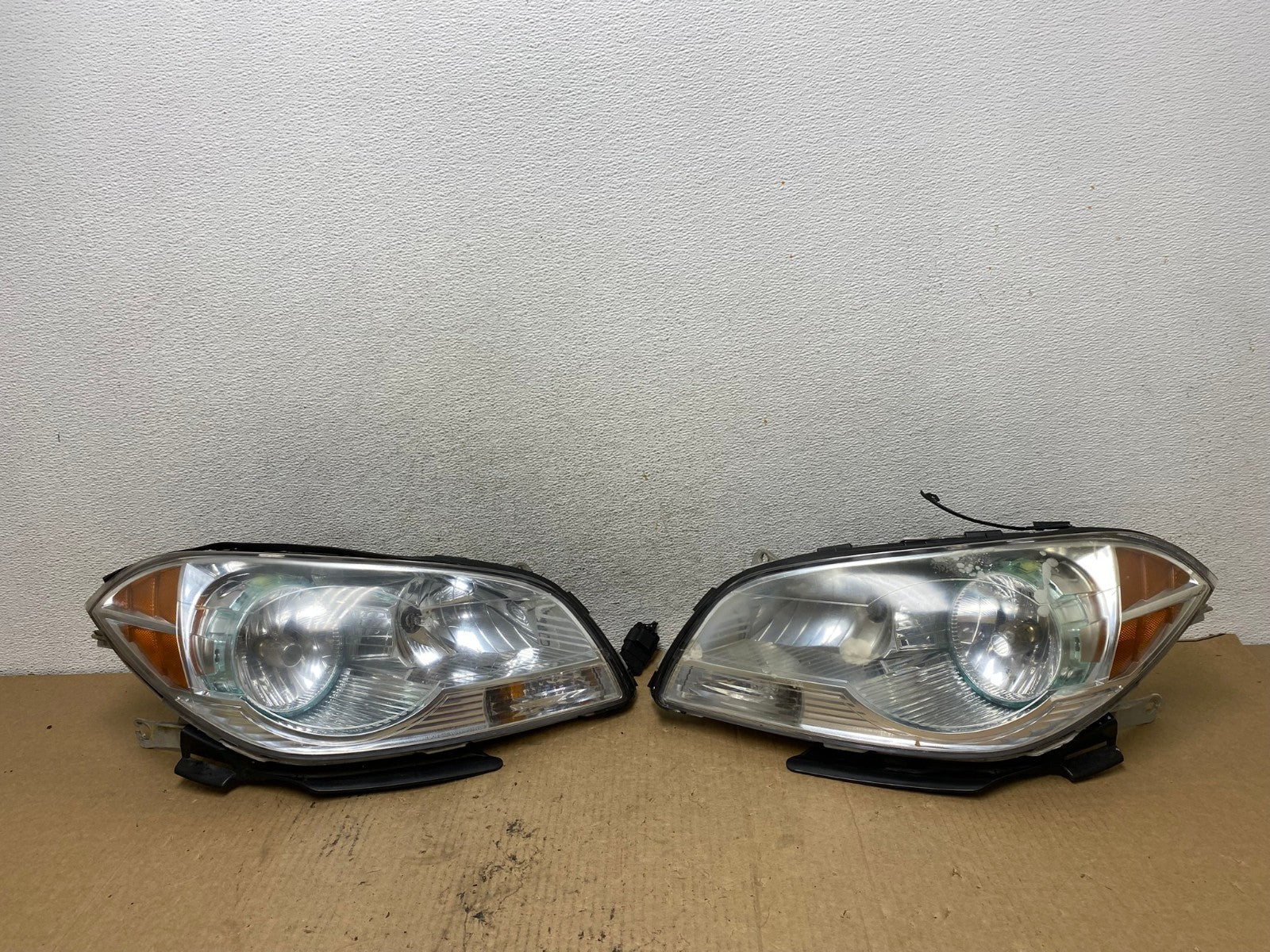 2008 to 2012 Chevrolet Malibu Left+Right Side Set Headlights AG2155 LK0