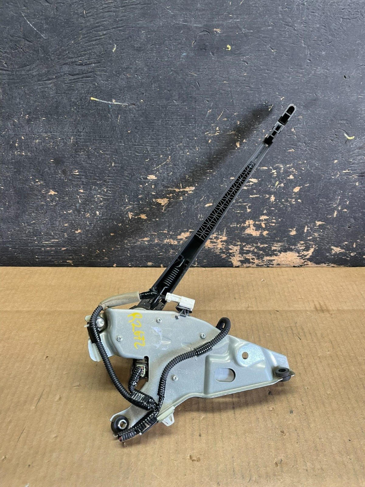 2010 to 2013 Honda Insight Rear Wiper Motor AB28425
