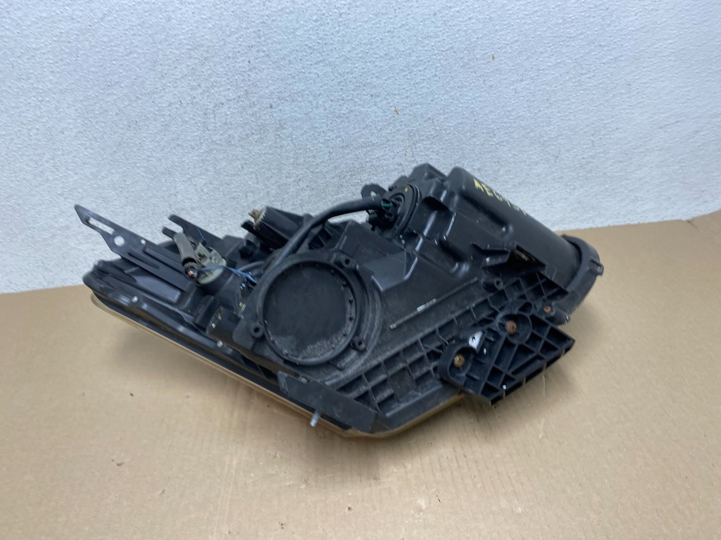 2008 to 2013 Nissan Rogue Left Driver LH Halogen Headlight AE6951 DW7