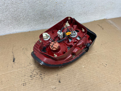 2002 to 2005 Hyundai Sonata Left Driver Lh Side Tail Light AH4061 LK8