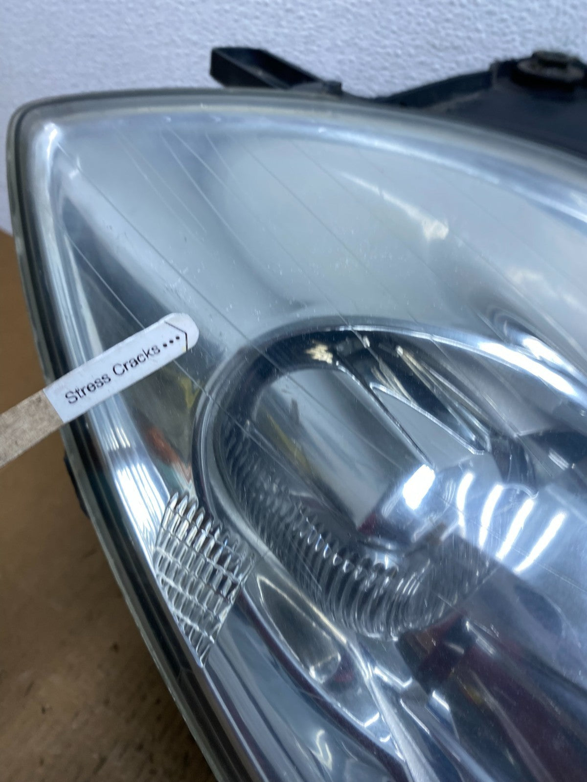2008-2012 Buick Enclave Right Passenger Headlight Xenon Hid Two Ballast AE27554