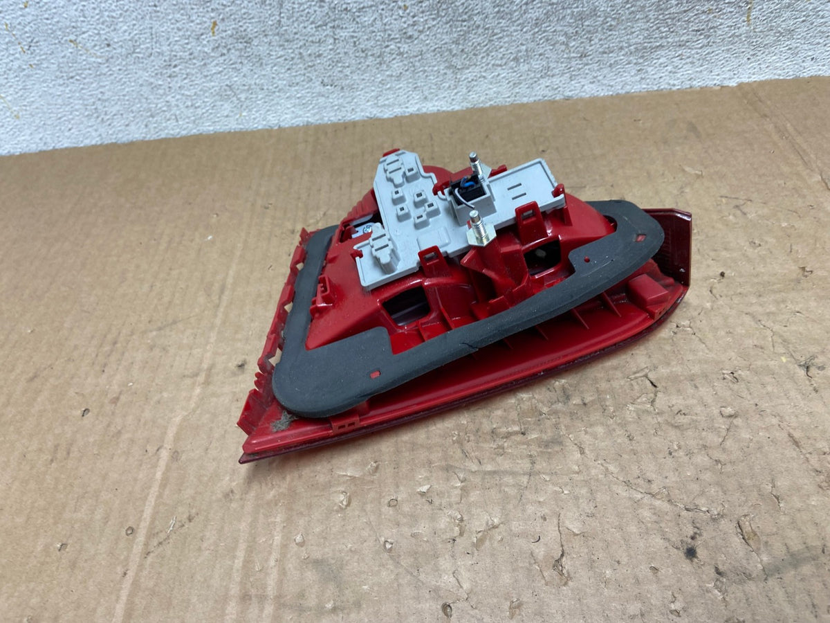 2012 to 2015 Volkswagen Passat Left Driver Lh Inner Tail light AI5578 LK4
