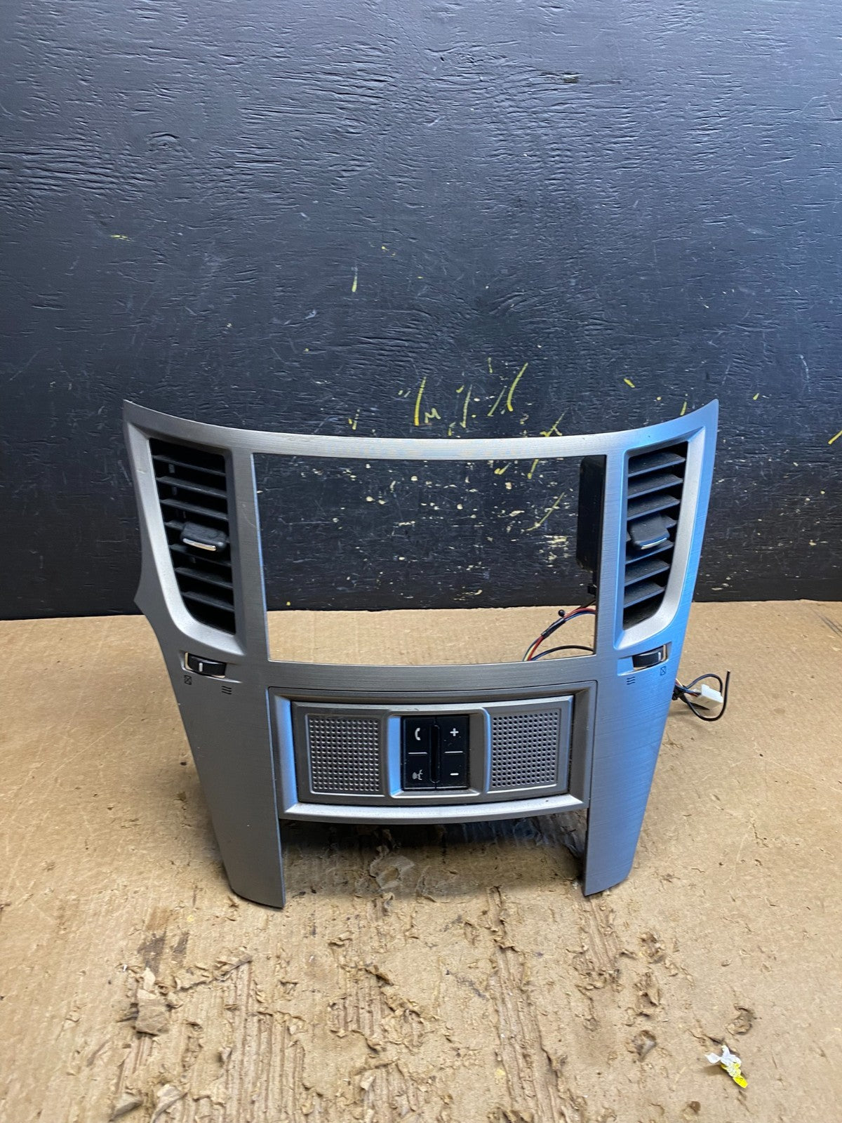 2010-2014 Subaru Legacy Outback Vent Radio Panel Trim Bezel Bluetooth OEM Z99290