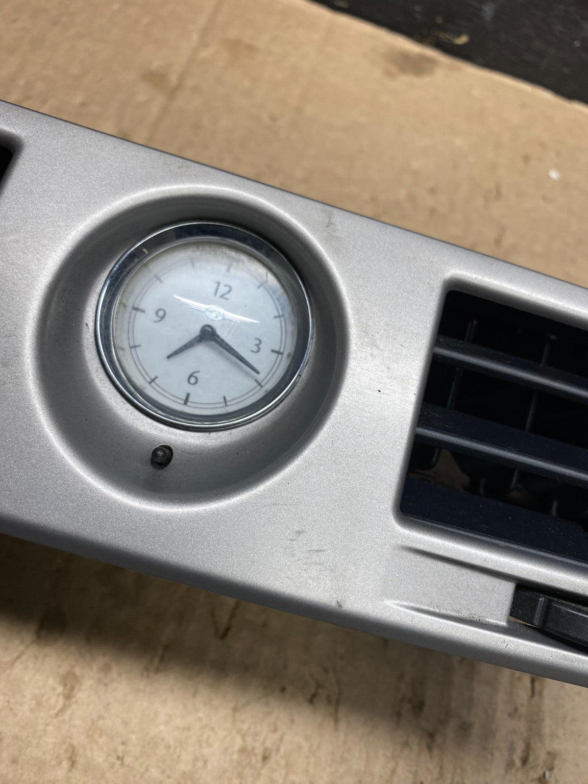 2007 2010 Chrysler Sebring Center Dash Radio Clock Bezel Trim Panel Oem Y7973 DG1