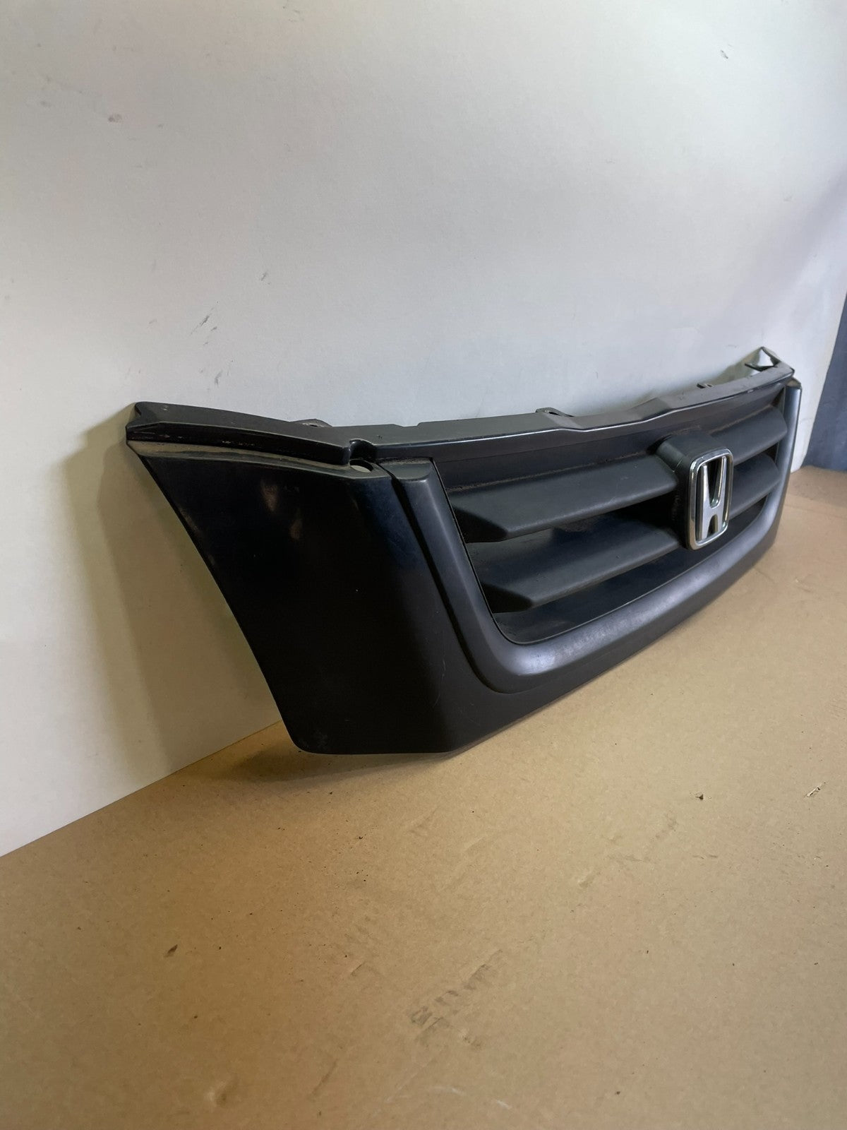 1997 to 2001 Honda CR-V CRV Front Upper Grille Grill AI4245 DG2