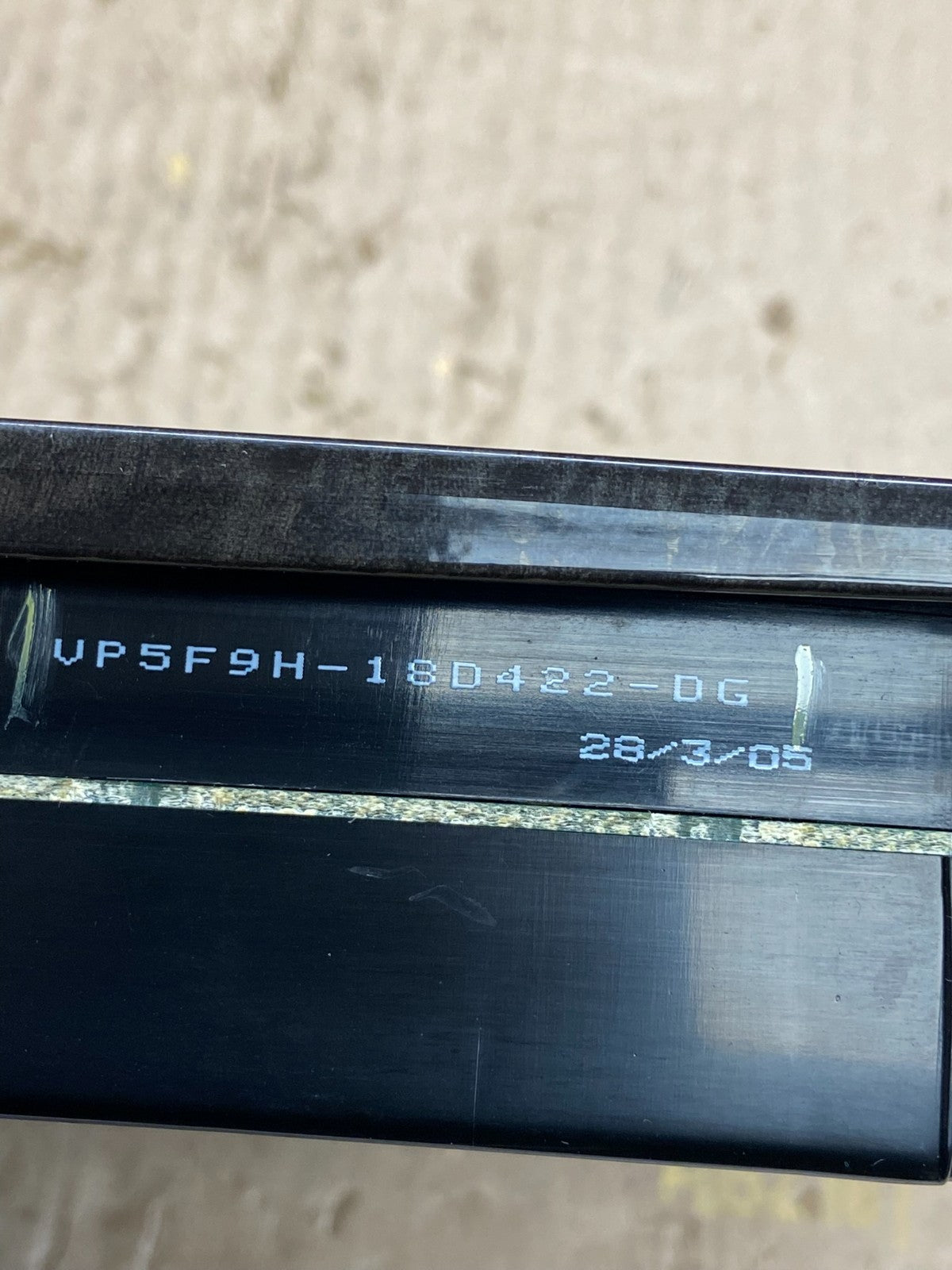 2005 to 2007 Ford Freestyle Montego Climate Control Radio Bezel Trim ab5616 DG5