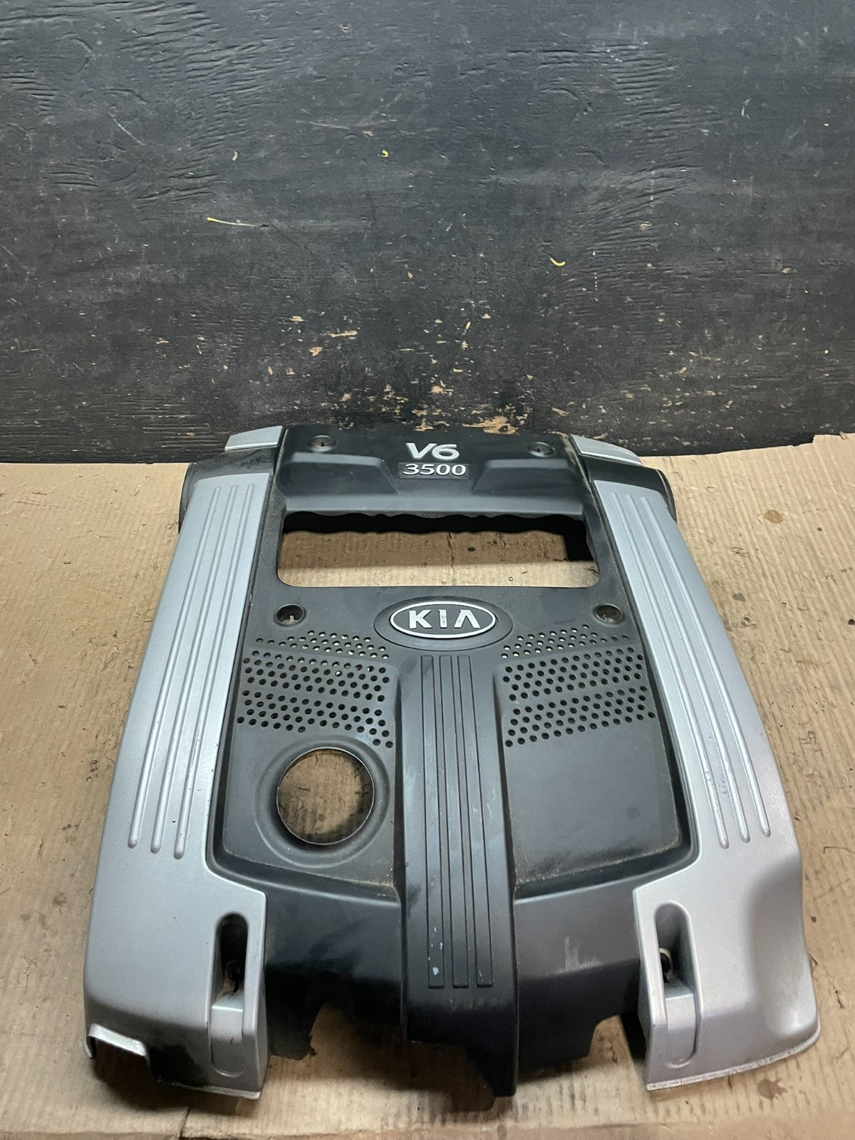 2004 2005 2006 Kia Amanti 3.5L Engine Motor Cover V6 V6822 DG0