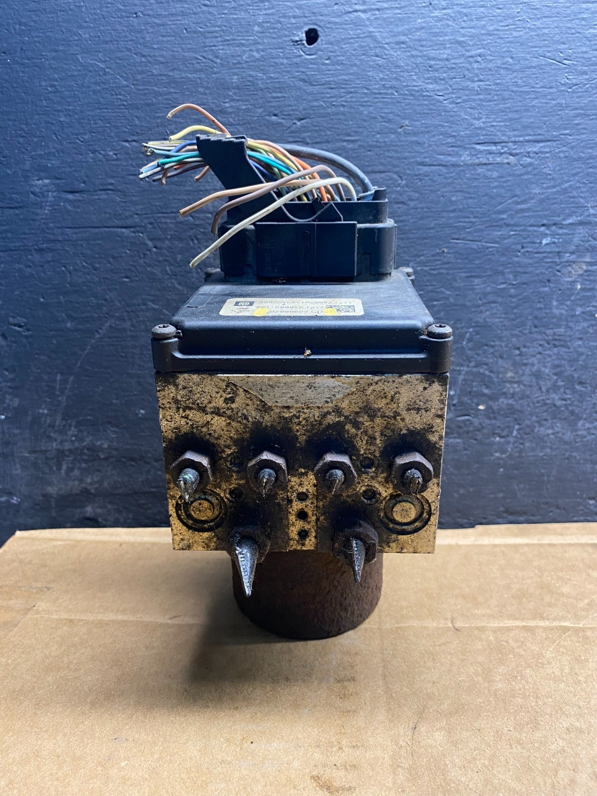 2011-2013 Chevrolet Express GMC Savana ABS Anti Lock Brake Pump AD7590 DG1