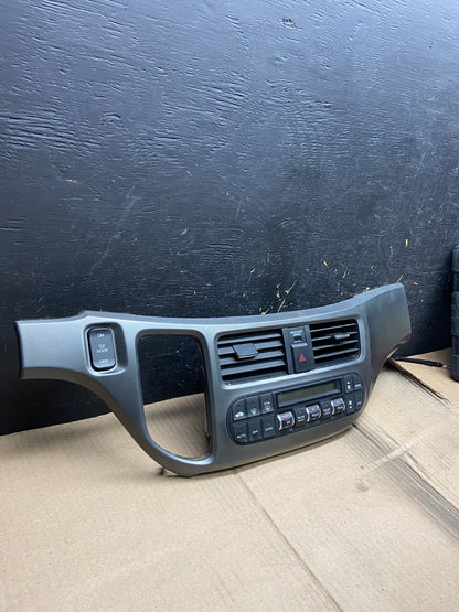 2005 to 2010 Honda Odyssey  Radio Climate Control Dash Trim Bezel X1670 DG1