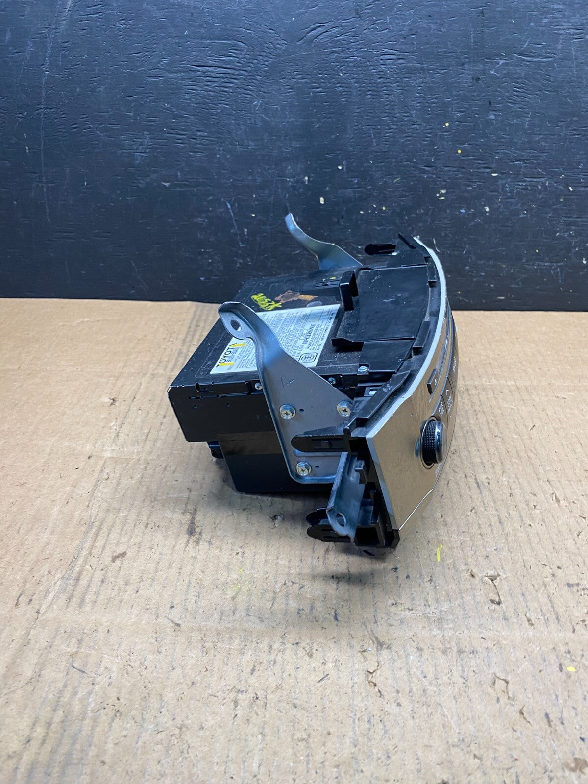 2008 - 2011 Lexus LX570 CD DVD Player Radio Receiver 86120-60a70 N5282 PS4