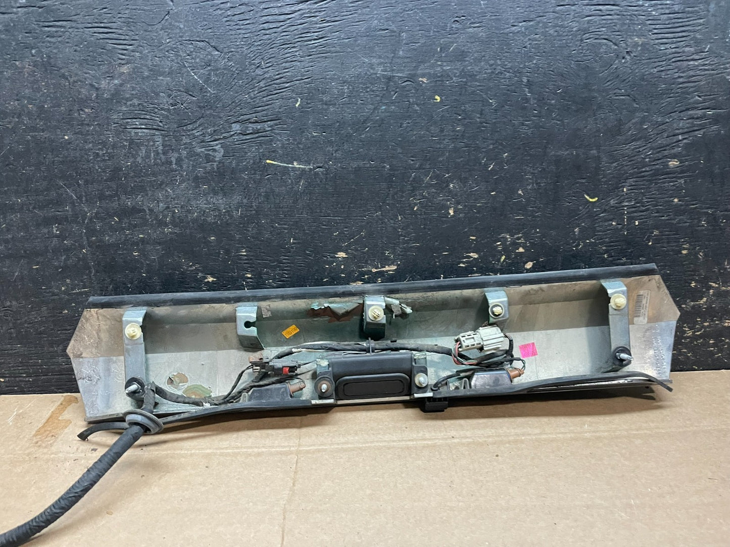2010-2015 Gmc Terrain Lift Gate Handle Trim with Back Up Camera Molding Y9253 DG4
