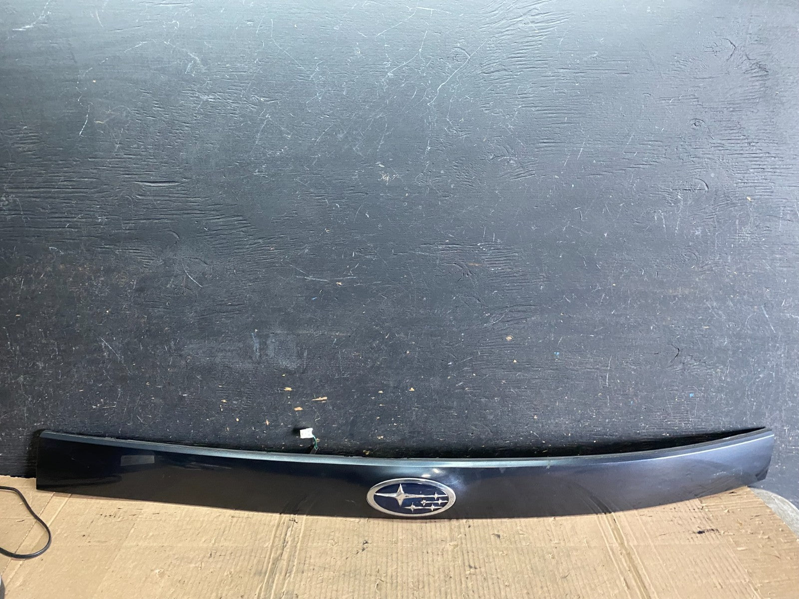 2009 - 2013 Subaru Forester  Liftgate Tailgate Trunk Trim Molding P8519 DG0