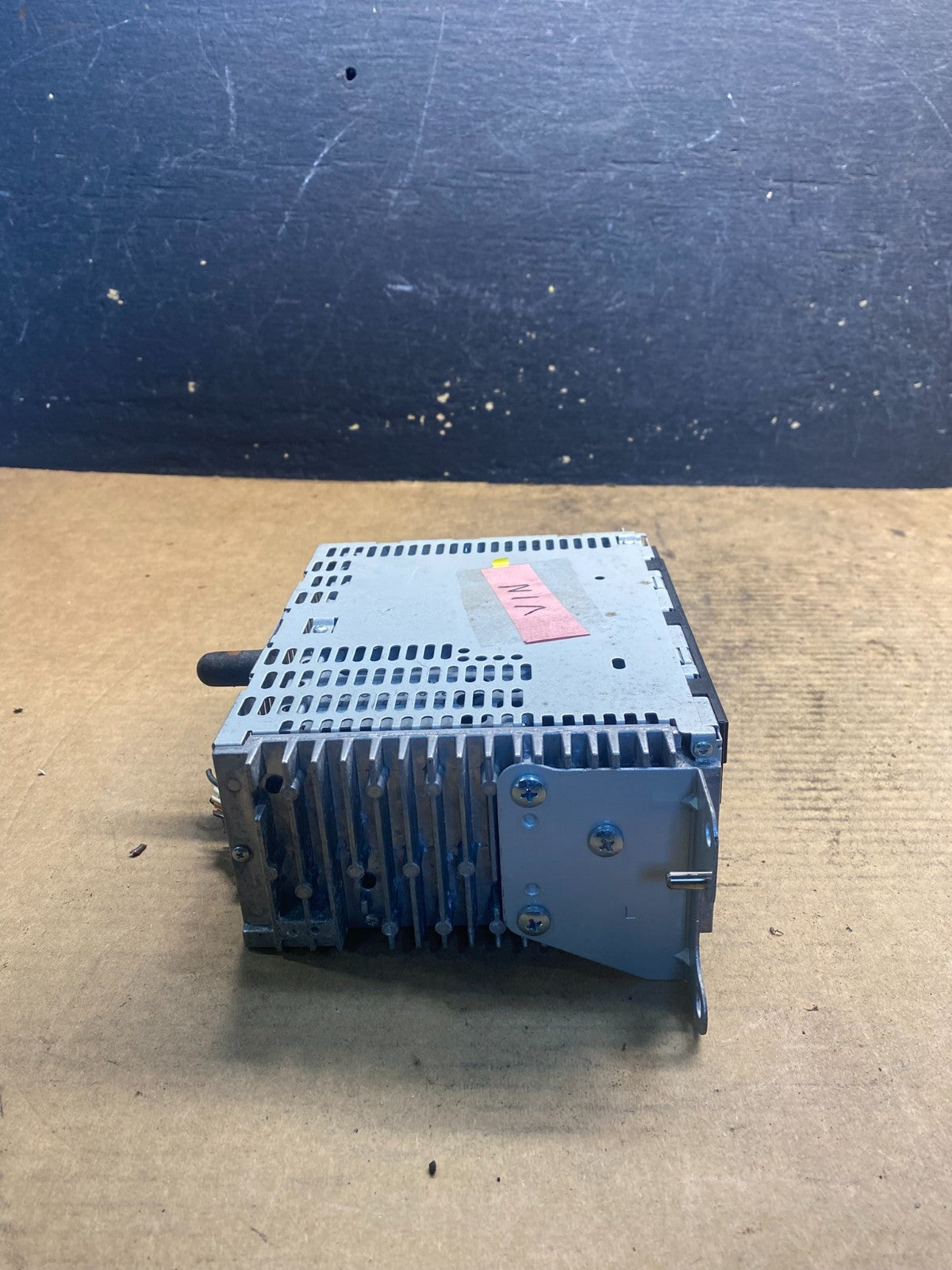 2013 to 2014 Ford Edge AM/FM Radio Reciever OEM aa1783 DG2