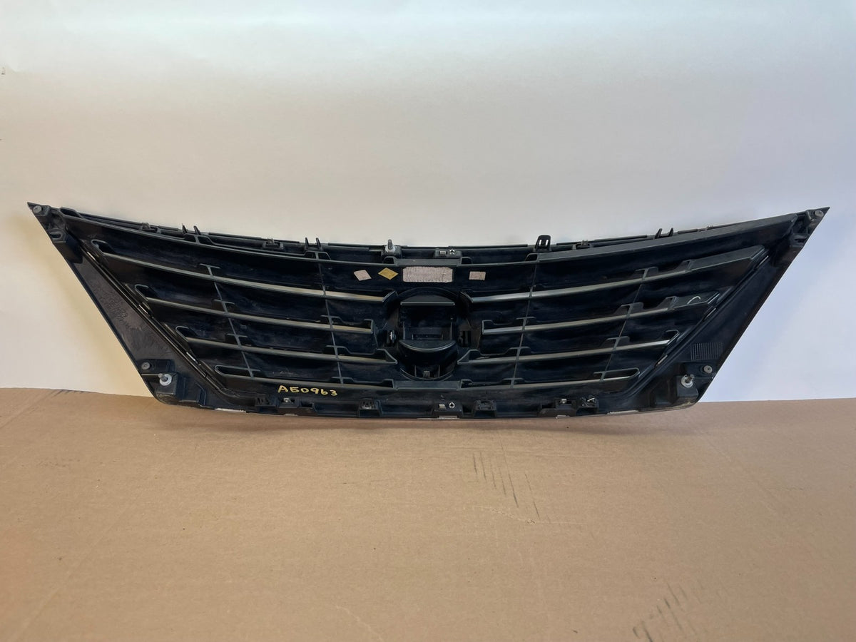 2012 to 2014 Nissan Versa Sedan Front Upper Grill Grille AG0963 DG3