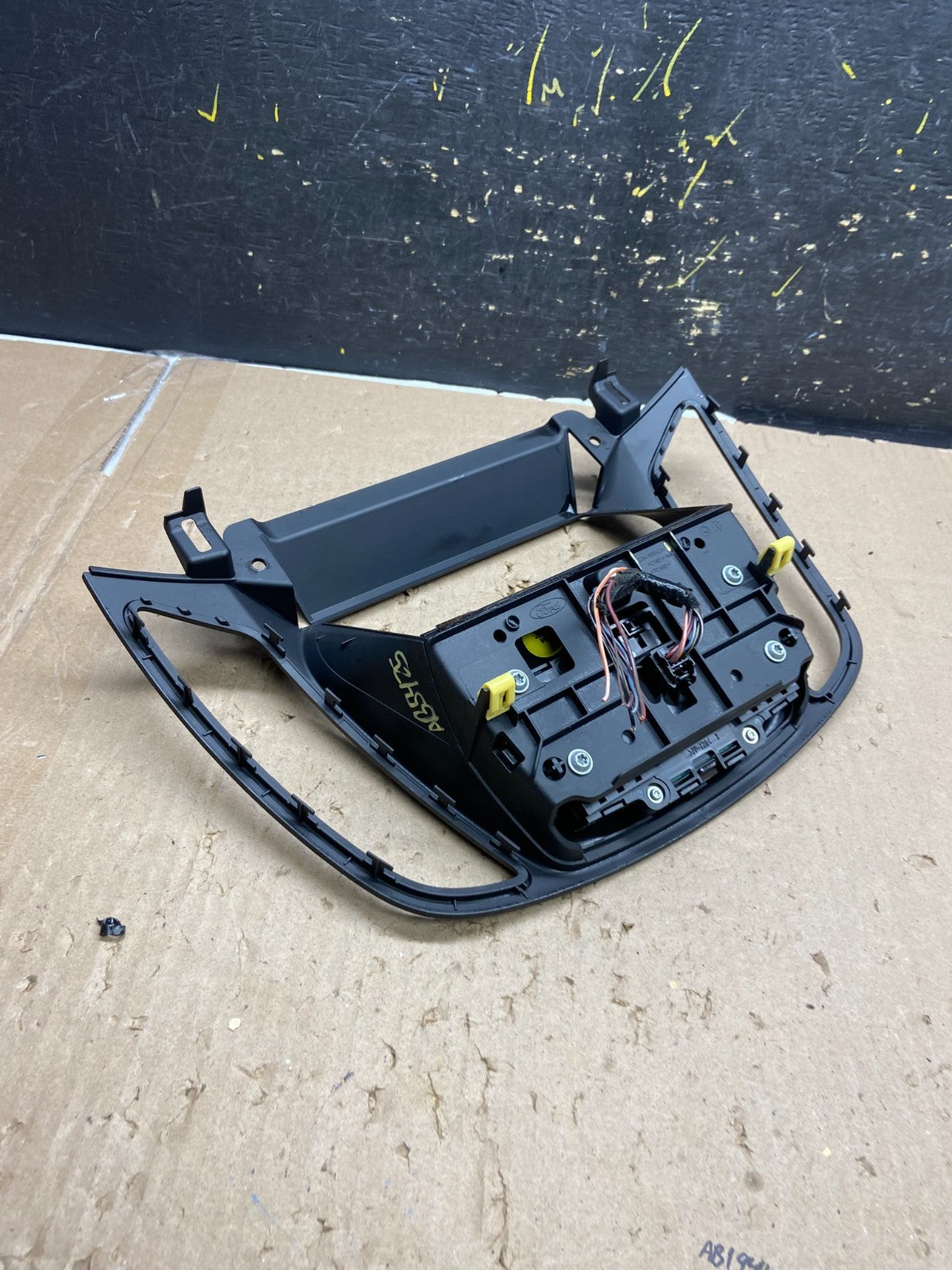 2013 2014 2015 2016 Ford Escape Dash Radio Control Panel Bezel ab5425 DG3