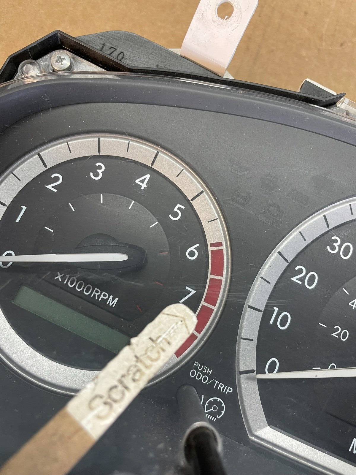 2004 2005 Toyota Sienna Speedometer Cluster Gauge AF3611 DG3